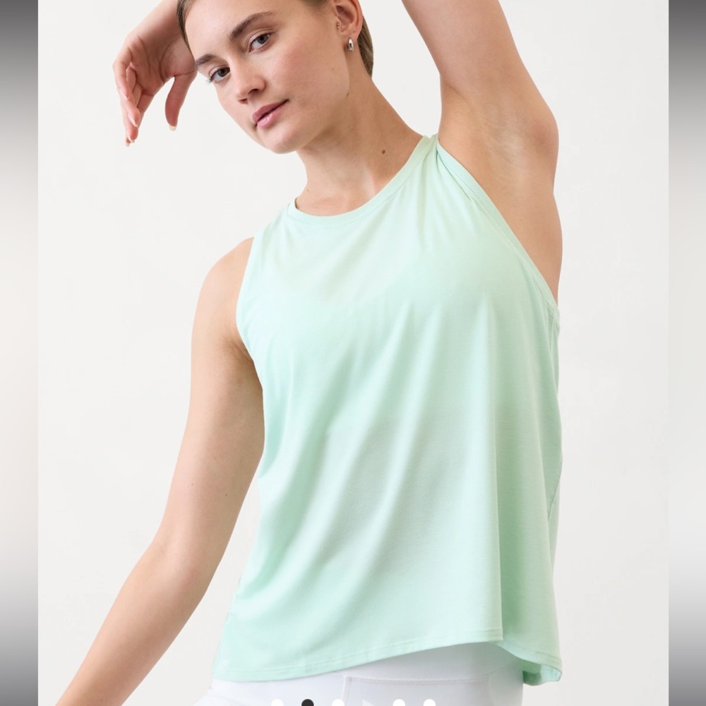 Athleta Women's Beathe Easy Run Tank Top